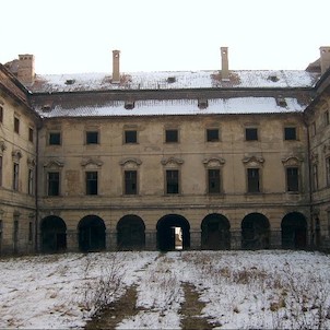 Nádvoří