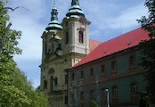 Kostel Nanebevzetí Pany Marie s částí kláštera