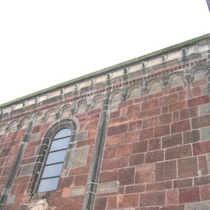 Detail na vlysy a římsy