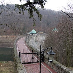 Mostecká přehrada