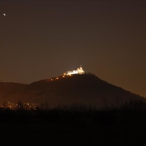 hrad Hněvín, večer