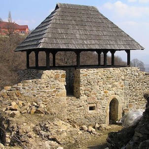 hrad Krupka, opravená část hradu