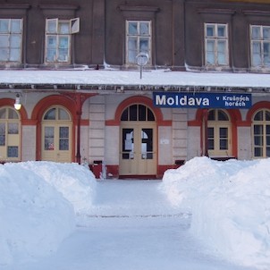 Vlakové nádraží