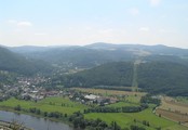 výhled z Kozího vrchu, Velké Březno a svah na protější straně Labe na obzoru s Kuklou