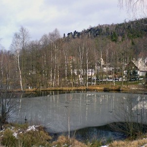 Skály nad Ostrovem