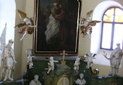 Oltář v kostele apoštolů Petra a Pavla