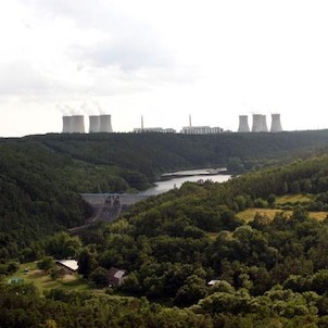 pohled na Dukovany a Dalešickou nádrž