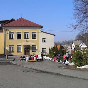 Před školou