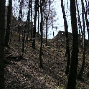 hrad od severu, Severní hradby dolního hradu