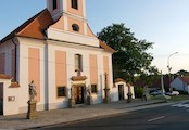 Exteriér - kostel Sv. Anny v Žarošicích