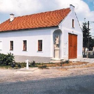 Hasičská zbrojnice v Mikulovicích u Znojma