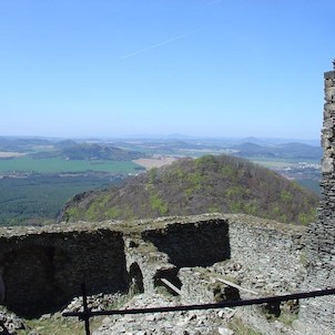 Bezděz, pohled na vrch Malý Bezděz