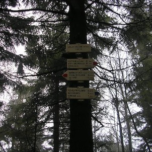 Velký Polom, Rozcestník na vrcholu