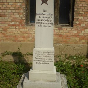 Pamätník osloboditeľom pri hasičskej zbrojnici