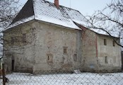 Tvrz z čela