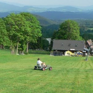 Léto na vleku- minikáry, koloběžky, mountainboardy