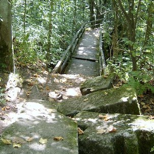 Mostek Lopata, mostek,vedouci od zriceniny (primo u zriceniny)