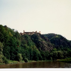 Krašov, pohled od Berounky