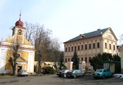 Zámek a kostel sv. Jana Nepomuckého v Liblíně