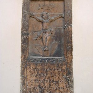 Plastika ve zdi kostela