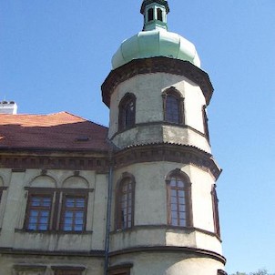 zámek v Kostelci nad Černými lesy