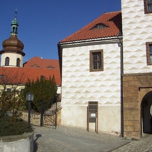 Zámek v Kostelci nad Černými lesy