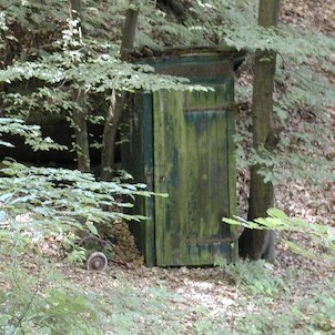 toalety v podhradí