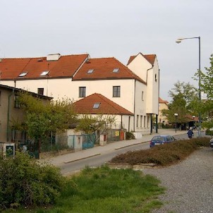 Průhonice 132