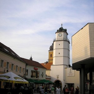 Dolná brána (městská věž)