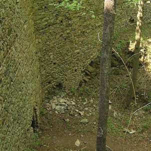 hrad Perštejn, pohled od bergfritu