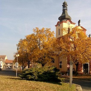 Na jihovýchod, Pohled na jihovýchod – od hlavní brány Vodního hradu