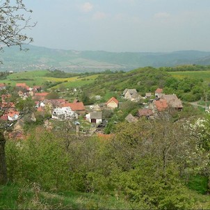Výhled na obec Kamýk