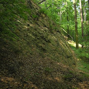Krušnohorský zlom, Naučná stezka Přírodou a dějinami Oseka