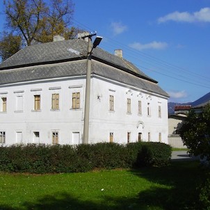 Klobusiczka kúria Blatnica
